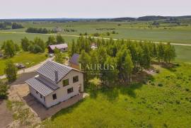 Parduodamas naujas namas Vilniuje